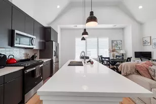 1218 W 24th St, Houston, TX 77008 - Photo 3
