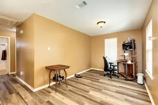 2205 Lady Leslie Ln, Pearland, TX 77581 - Photo 17