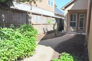 13323 Brentonwood Ln, Houston, TX 77077 - Photo 21