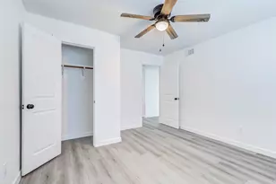1701 Johanna Dr, Houston, TX 77055 - Photo 9