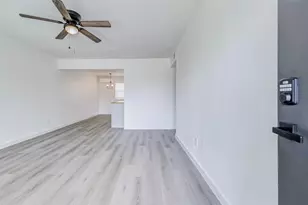 1701 Johanna Dr, Houston, TX 77055 - Photo 5