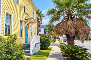 1426 17th St, Galveston, TX 77550 - Photo 11