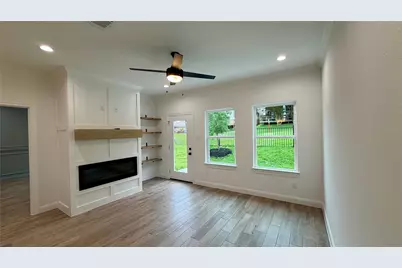 110 Cove Place Court, Conroe, TX 77356 - Photo 9