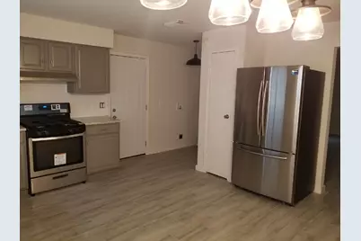 320 Bert Street, Angleton, TX 77515 - Photo 3