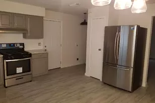 320 Bert St, Angleton, TX 77515 - Photo 3