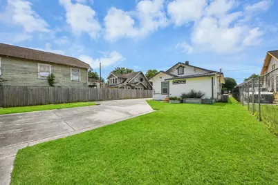 225 Lenox Street, Houston, TX 77011 - Photo 25
