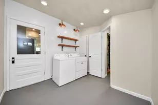 225 Lenox St, Houston, TX 77011 - Photo 17