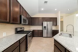 2906 Katy Town Ln, Katy, TX 77493 - Photo 15