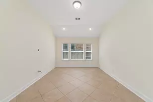 2906 Katy Town Ln, Katy, TX 77493 - Photo 27