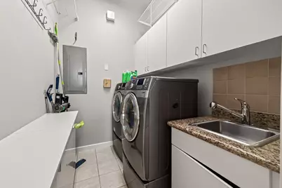 3388 Sage Road Road #2302, Houston, TX 77056 - Photo 19