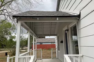 1004 Harlem St, El Campo, TX 77437 - Photo 1
