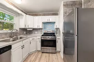 1805 Willow St, Liberty, TX 77575 - Photo 3