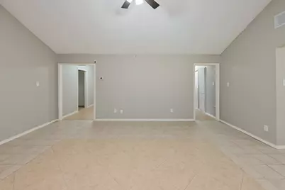 8703 Saratoga Forest Drive, Houston, TX 77088 - Photo 5