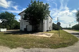 1010 Nelson, Yoakum, TX 77995 - Photo 3