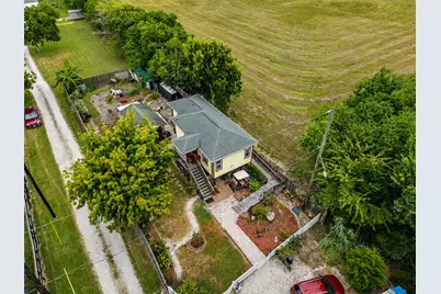 2616 Avenue H, Dickinson, TX 77539 - Photo 31