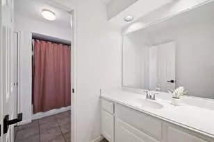 1511 Forest Bend Dr, Sugar Land, TX 77479 - Photo 27