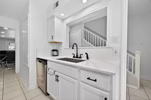 8478 Ariel St, Houston, TX 77074 - Photo 11
