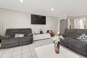 8478 Ariel St, Houston, TX 77074 - Photo 11