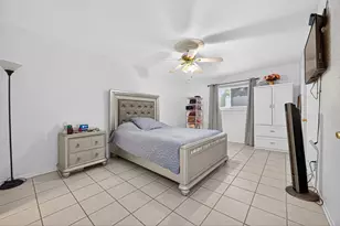 8478 Ariel St, Houston, TX 77074 - Photo 23
