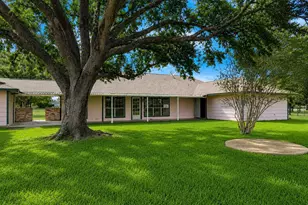 8696 Moravian Dr, Sealy, TX 77474 - Photo 3