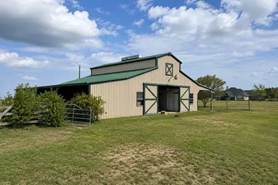 8696 Moravian Drive, Sealy, TX 77474 - Photo 9