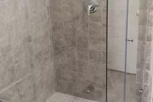 2710 Hullsmith Dr, Houston, TX 77063 - Photo 15