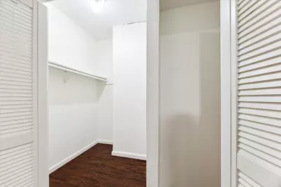 10053 Westpark Dr #307, Houston, TX 77042 - Photo 11