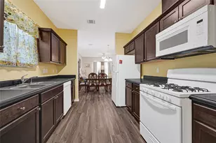 7622 Touchstone St, Houston, TX 77028 - Photo 9