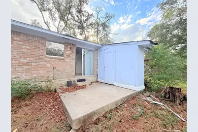 208 Laurie Lane, Willis, TX 77378 - Photo 33