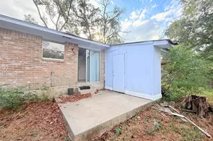 208 Laurie Ln, Willis, TX 77378 - Photo 33