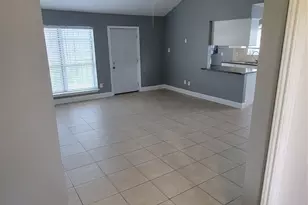 1919 Long Barrel Ln, Sugar Land, TX 77489 - Photo 5