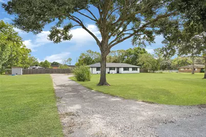 302 County Road 893A, Angleton, TX 77515 - Photo 3
