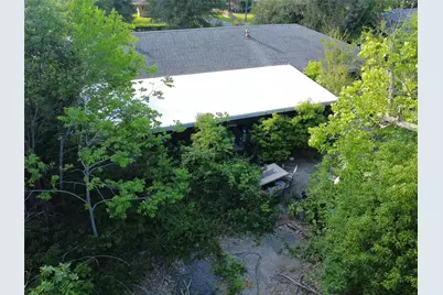 6700 Howe Street, Groves, TX 77619 - Photo 15