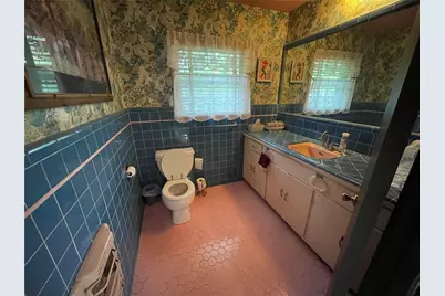 6700 Howe Street, Groves, TX 77619 - Photo 5