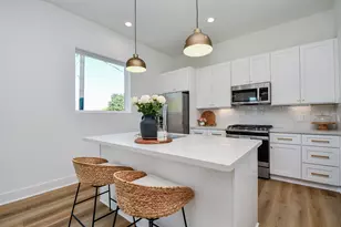 1928 Cochran St, Houston, TX 77009 - Photo 9