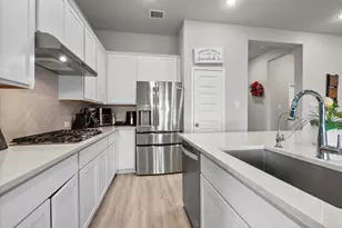 1939 Misty Field Dr, Missouri City, TX 77459 - Photo 5