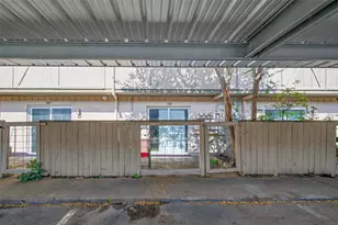 1701 Upland Dr, Houston, TX 77043 - Photo 23