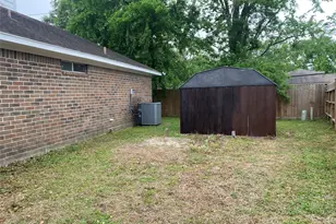 3601 Colleen Meadows Circle Circle, Houston, TX 77080 - Photo 13