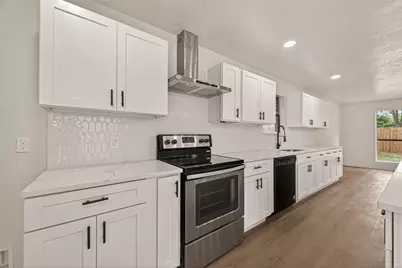 6026 Downwood Forest Drive, Houston, TX 77088 - Photo 13