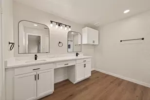 6026 Downwood Forest Dr, Houston, TX 77088 - Photo 19