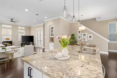 1244 Hobbs Reach Lane, Houston, TX 77008 - Photo 15