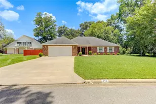 248 Wentworth Dr, West Columbia, TX 77486 - Photo 3