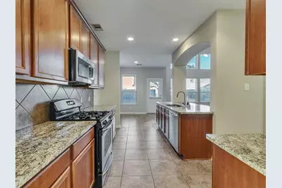 2750 Villa Bella Court, League City, TX 77573 - Photo 7