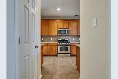 2750 Villa Bella Court, League City, TX 77573 - Photo 5