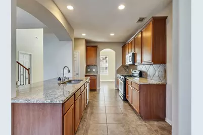 2750 Villa Bella Court, League City, TX 77573 - Photo 9