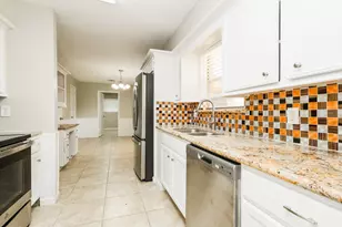 588 Woodstock Ln, Conroe, TX 77302 - Photo 7