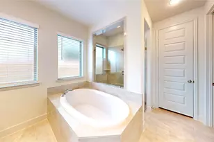 624 Sand Branch Dr, Conroe, TX 77304 - Photo 21