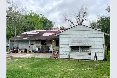 5863 Southgood Street, Houston, TX 77033 - Photo 3