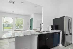 6004 Bois D Arc St, Houston, TX 77087 - Photo 11