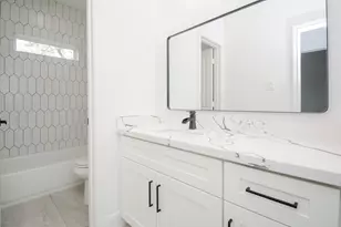 1415 E 35th St, Houston, TX 77022 - Photo 21